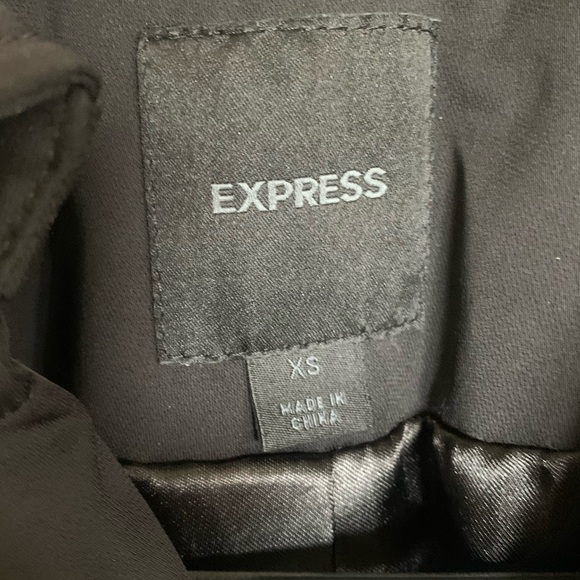 EXPRESS Tie Waist Black Trench Coat 🖤 - Picture 8 of 8